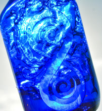 Load image into Gallery viewer, Blue Bottle Love - 500ml &amp; 1 Litre Dolphinitive Swirl
